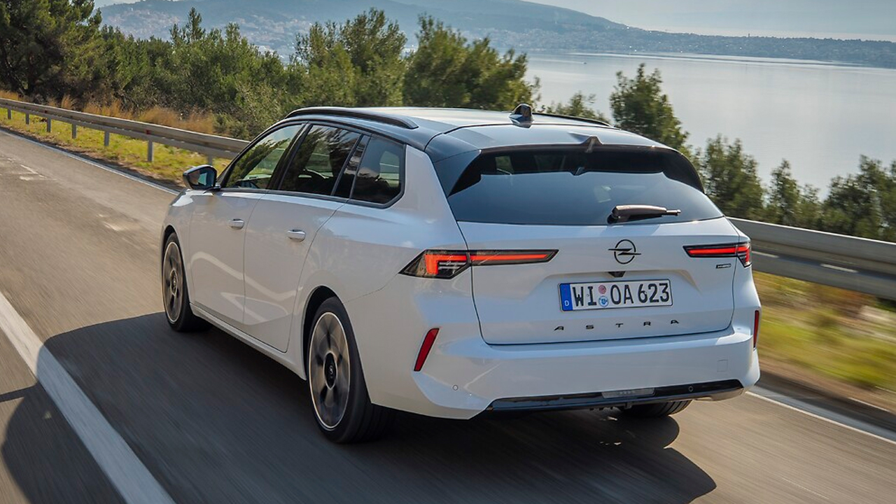 Opel Astra Hybrid